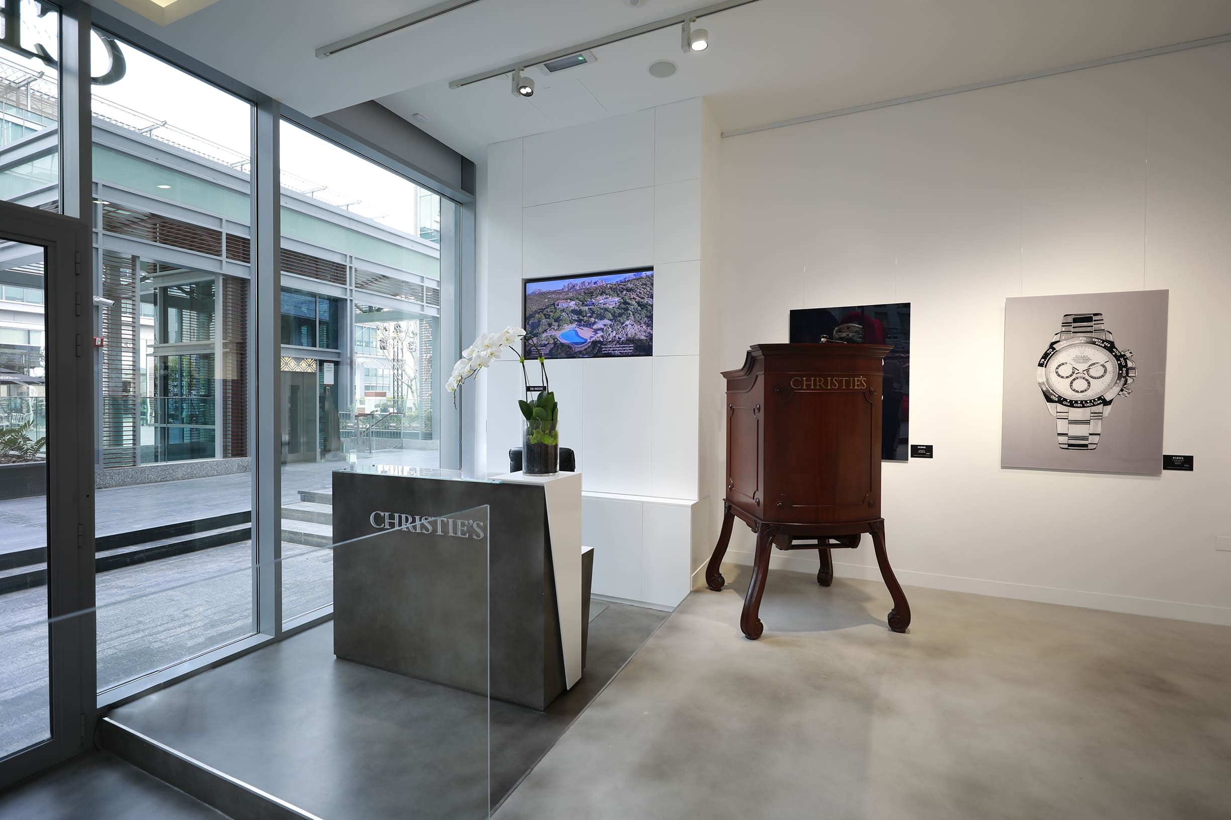 Christie1s office gallery design by kg design photo 9